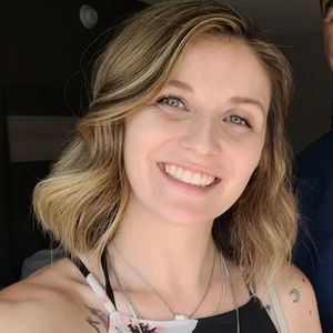 Meet your Posher, Devin